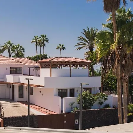 Villa Luxury First Line